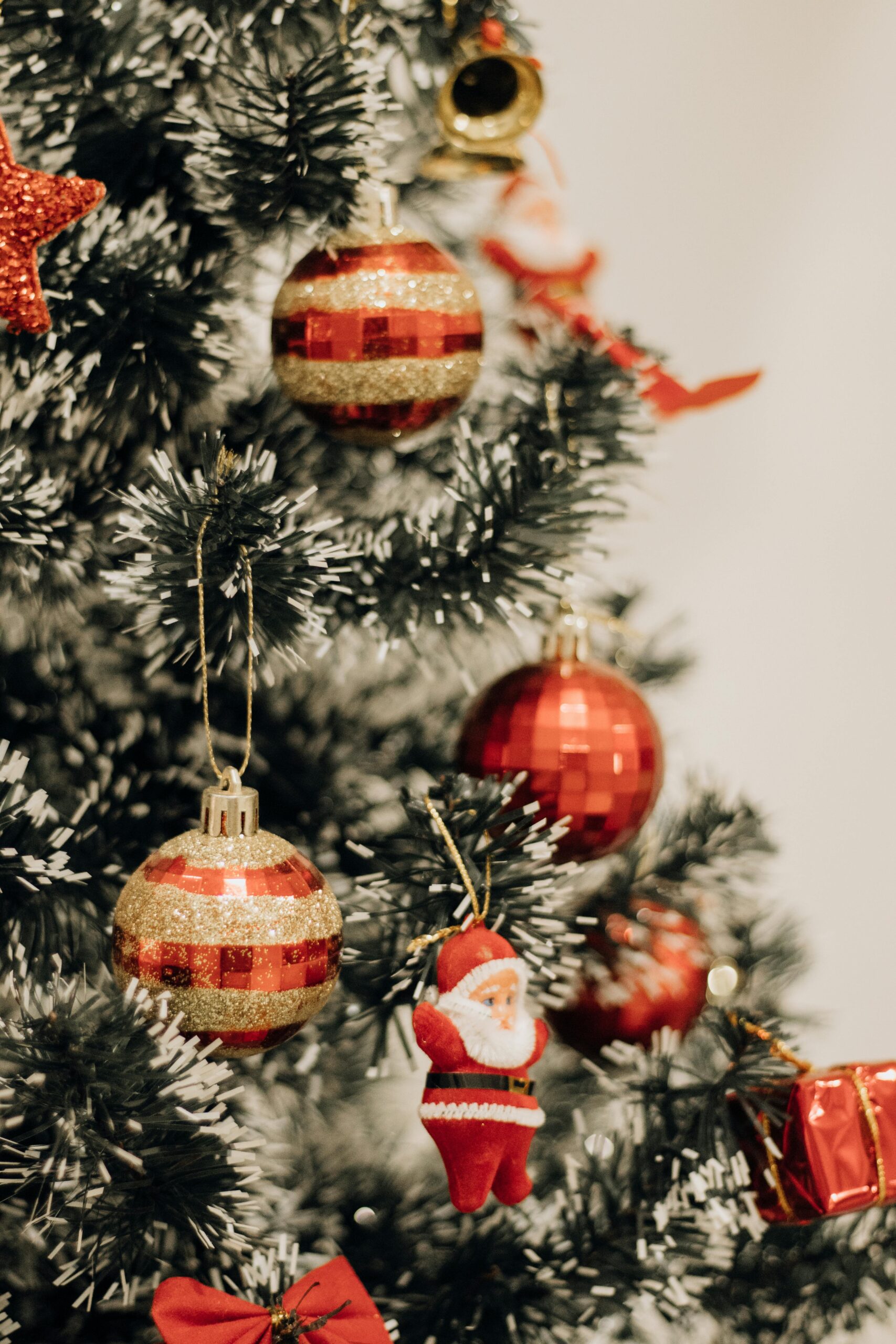 Scrooge in pictures (online)